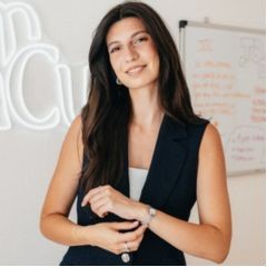 Ivana M.